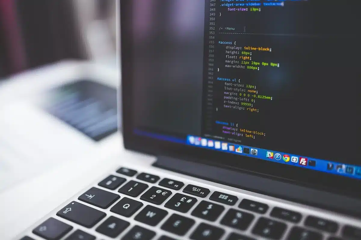 Pantalla de software de facturación compatible con normas antifraude