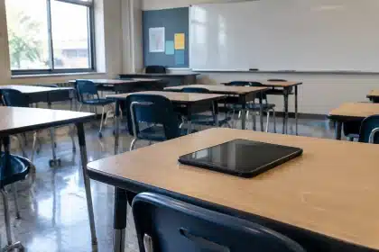 Resultados de PISA vuelven a poner en cuestión las pantallas en las aulas
